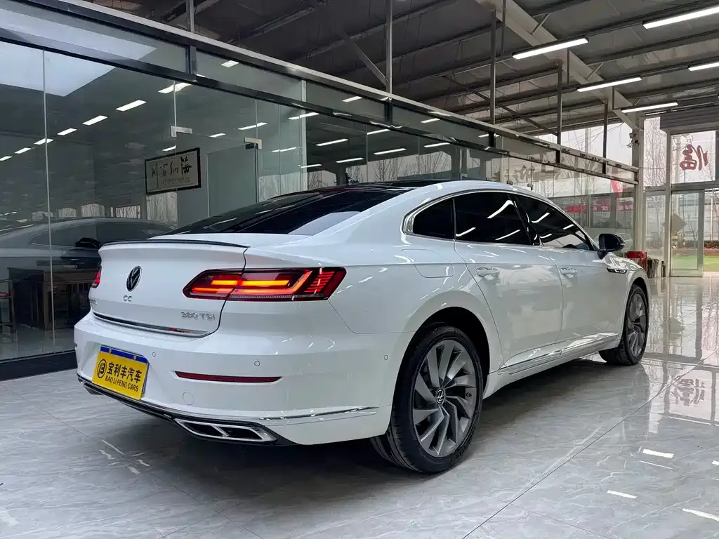 Volkswagen CC 2022 из CN, фото 8