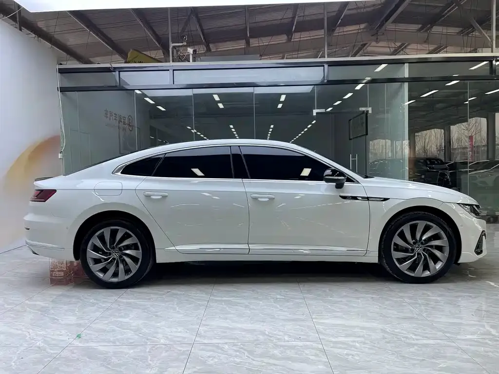 Volkswagen CC 2022 из CN, фото 2