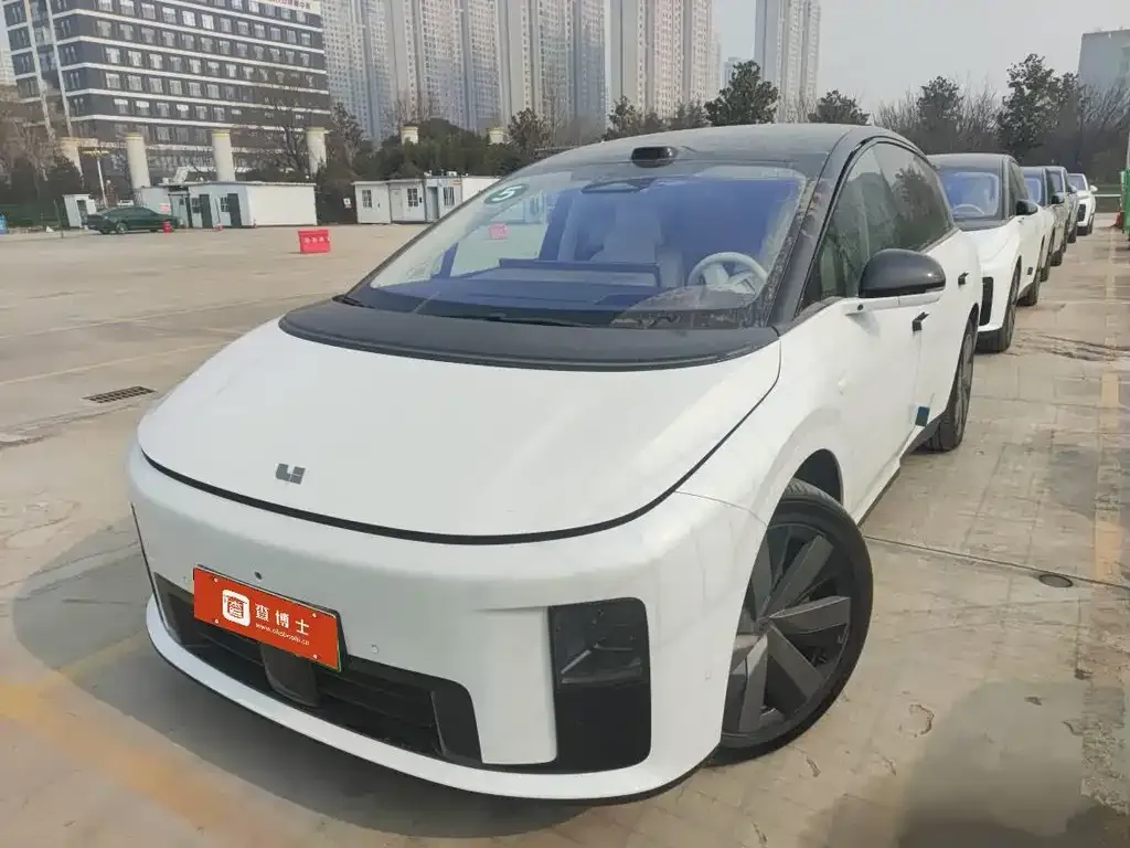 Li Auto i8 2025 из CN, фото 1