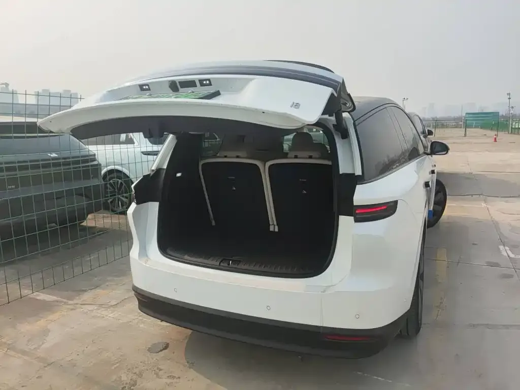 Li Auto i8 2025 из CN, фото 2
