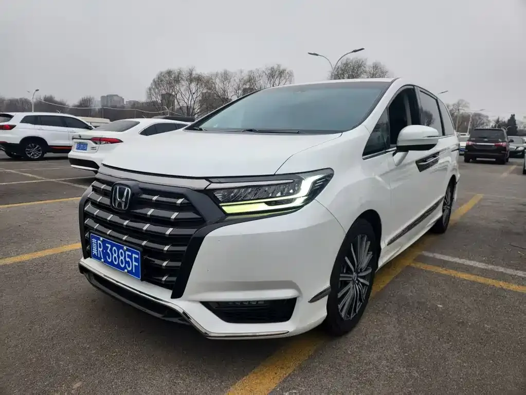 Honda Elysion 2022 из CN, фото 1