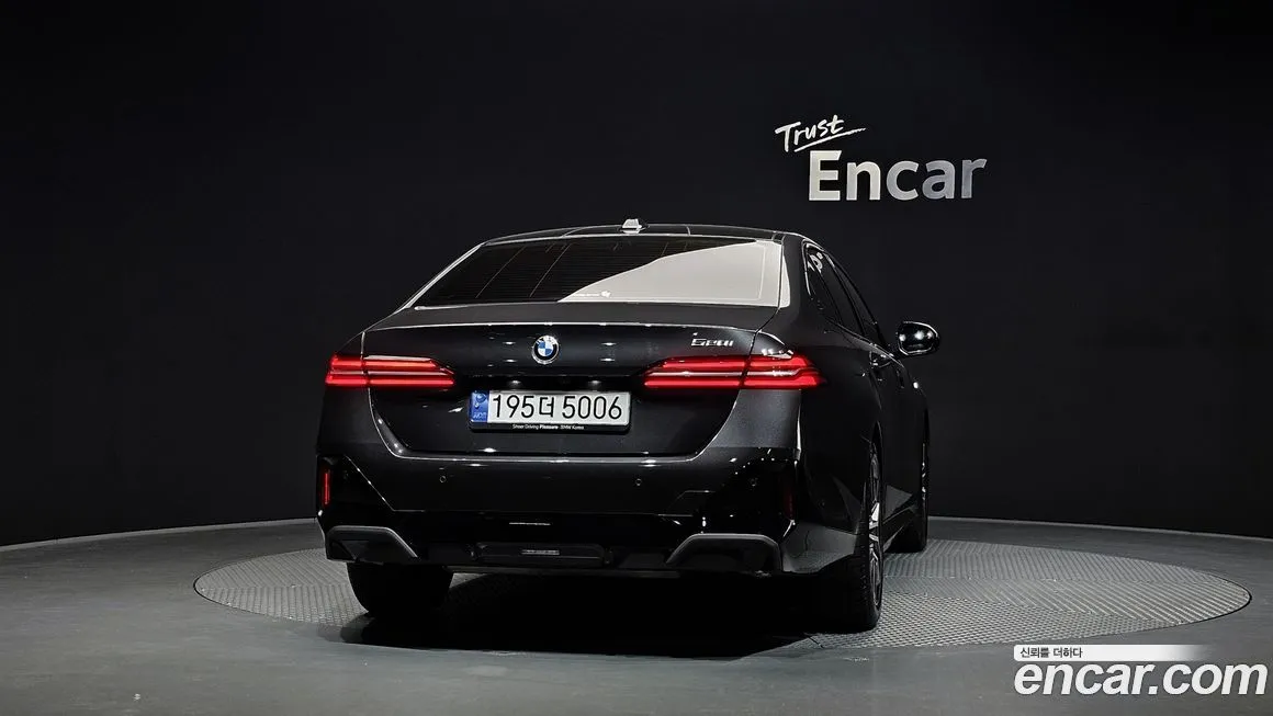 BMW 5-Series 2024 из KR, фото 4
