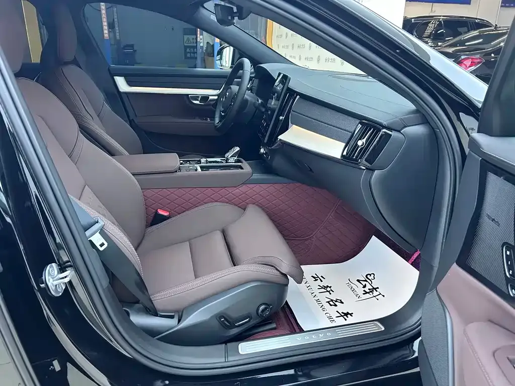 Volvo S90 2026 из CN, фото 10