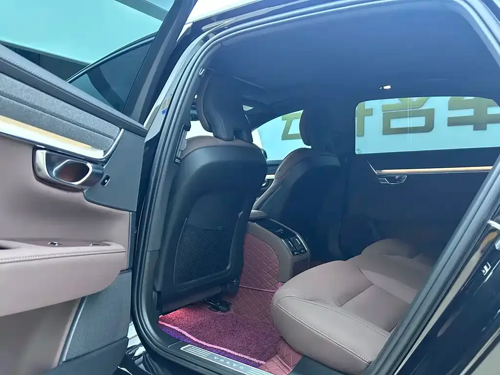 Volvo S90 2026 из CN, фото 9