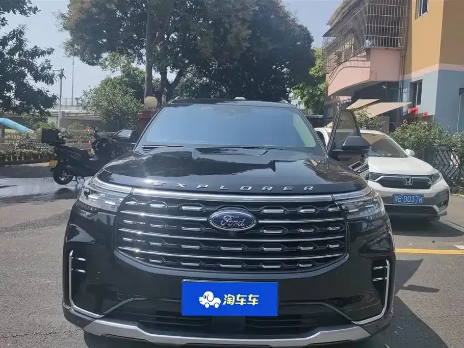 Ford Explorer 2023 из CN, фото 7