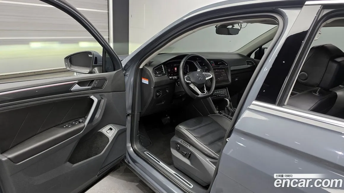 Volkswagen Tiguan — фото 9