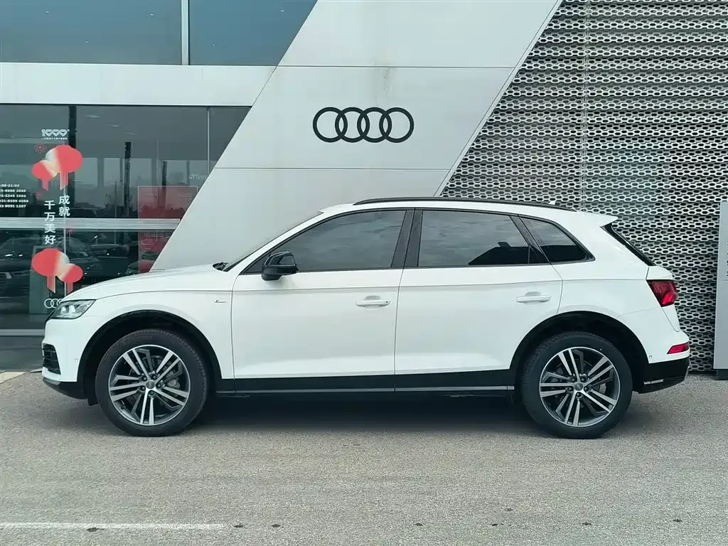 Audi Q5L 2021 из CN, фото 4
