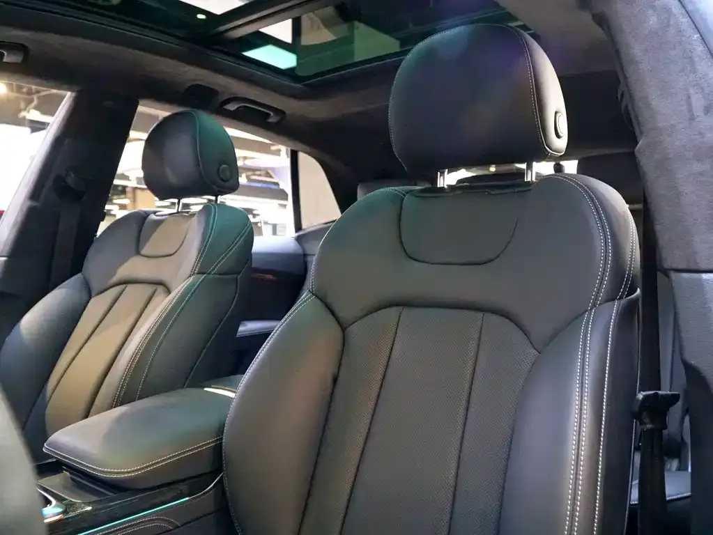 Audi Q8 2021 из CN, фото 10