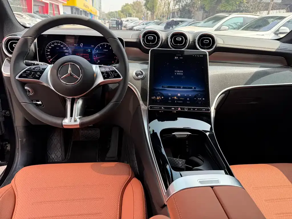 Mercedes-Benz GLC — фото 2