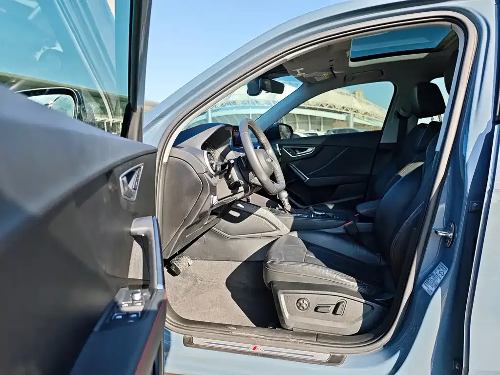 Audi Q2L 2021 из CN, фото 4