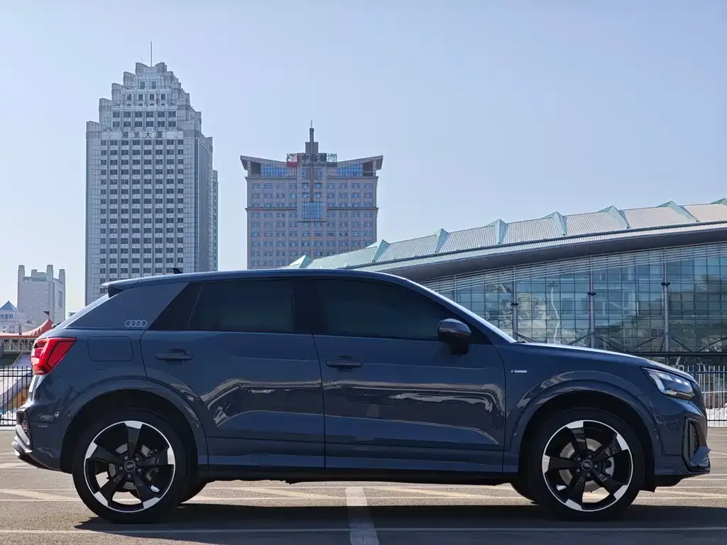 Audi Q2L 2021 из CN, фото 5