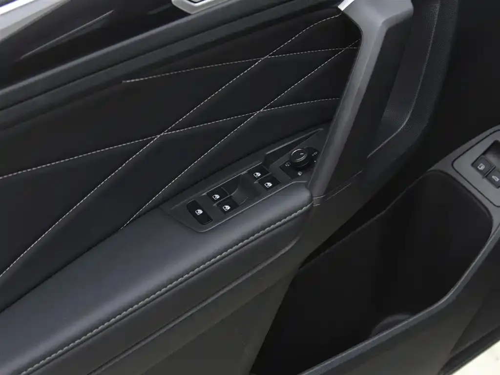 Volkswagen Tiguan L New Energy 2023 из CN, фото 10