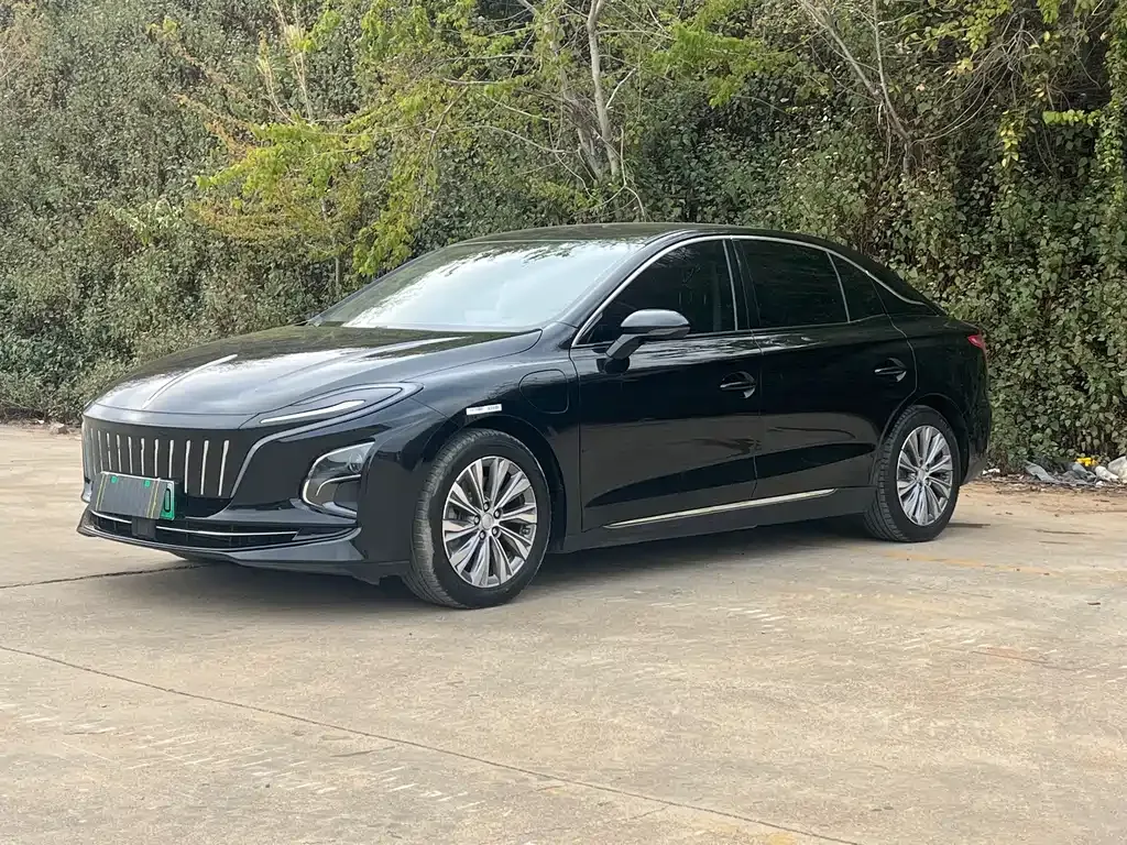 Hongqi E-QM5 2025 из CN, фото 1