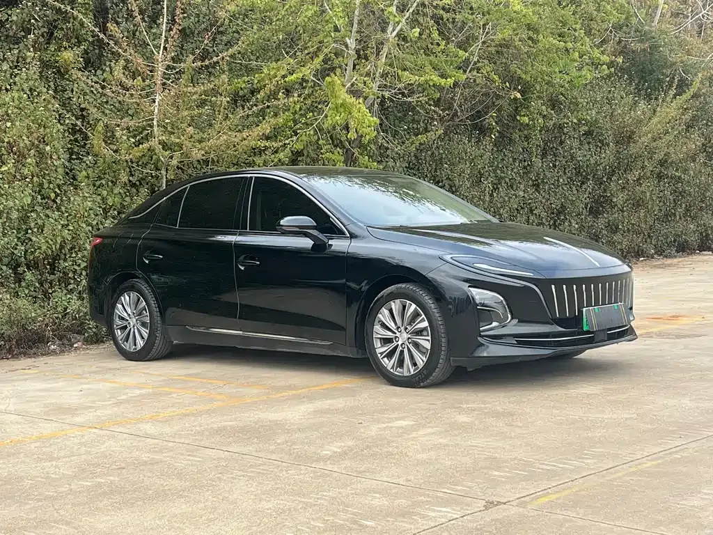 Hongqi E-QM5 2025 из CN, фото 7