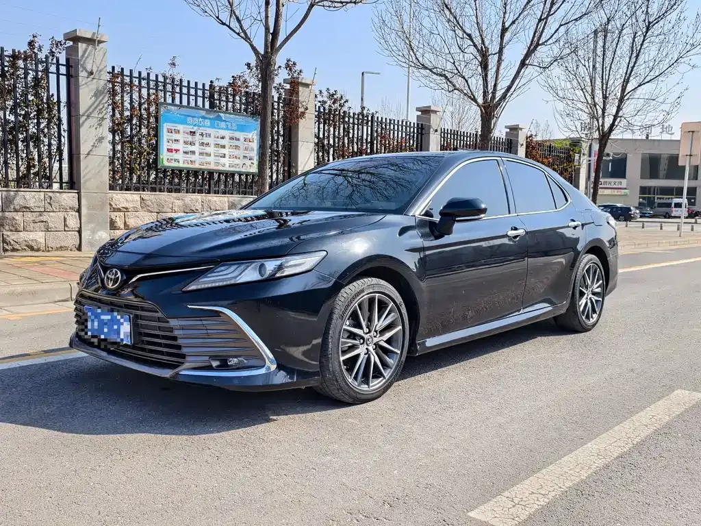 Toyota Camry 2022 из CN, фото 1