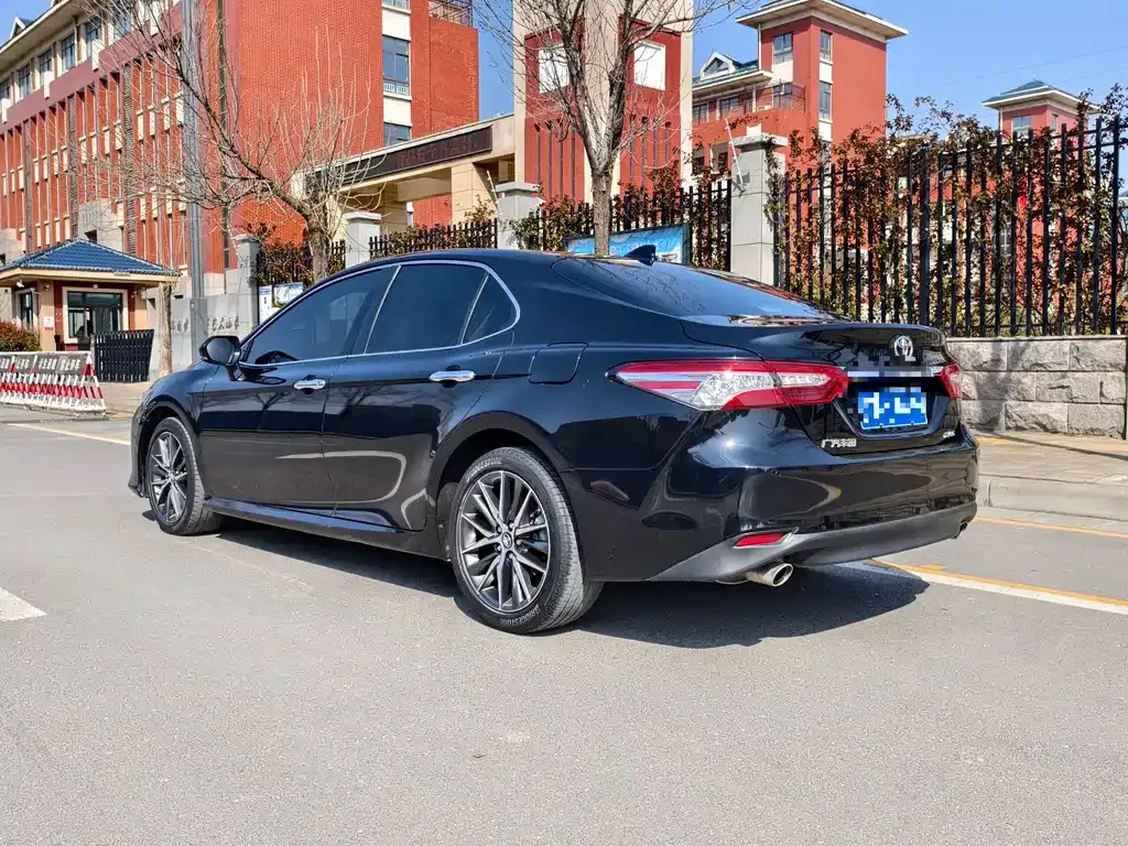 Toyota Camry 2022 из CN, фото 9