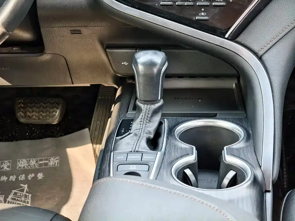 Toyota Camry 2022 из CN, фото 4