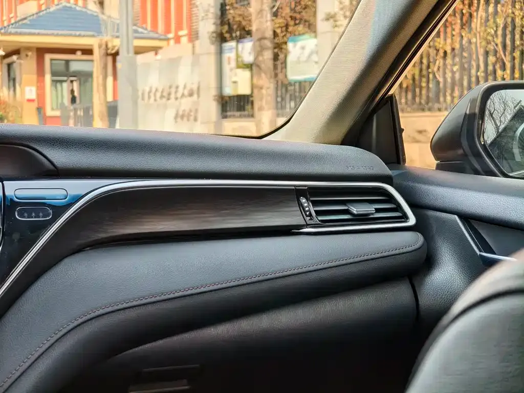 Toyota Camry 2022 из CN, фото 2