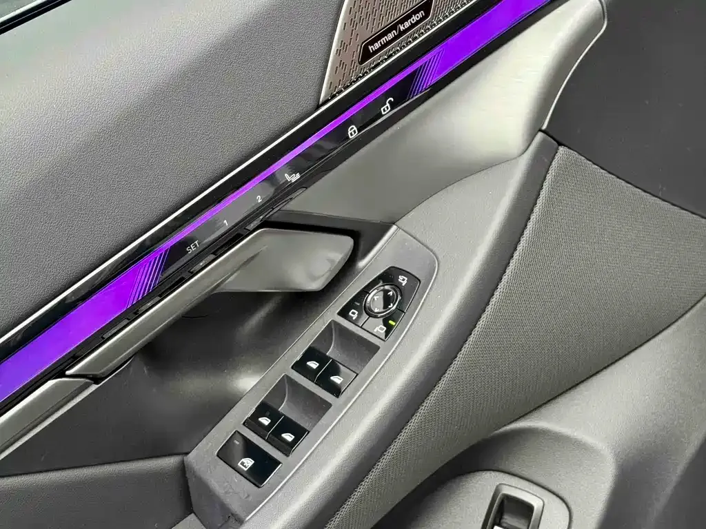 BMW 5 Series — фото 3