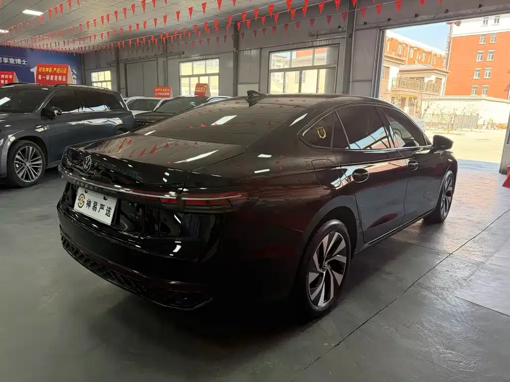 Volkswagen Passat — фото 3