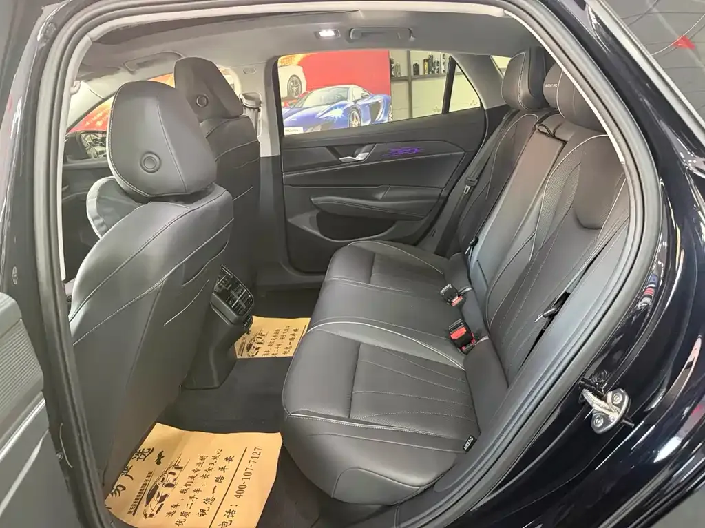 Volkswagen Passat — фото 5