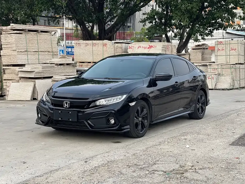 Honda Civic — фото 1