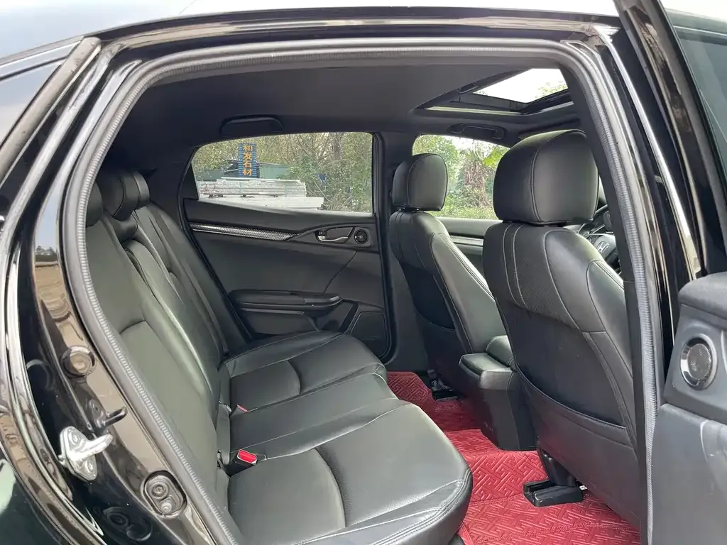Honda Civic — фото 10