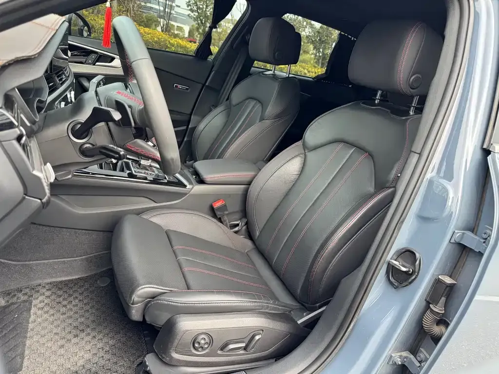 Audi A4L 2022 из CN, фото 8