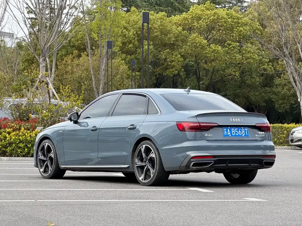 Audi A4L 2022 из CN, фото 10