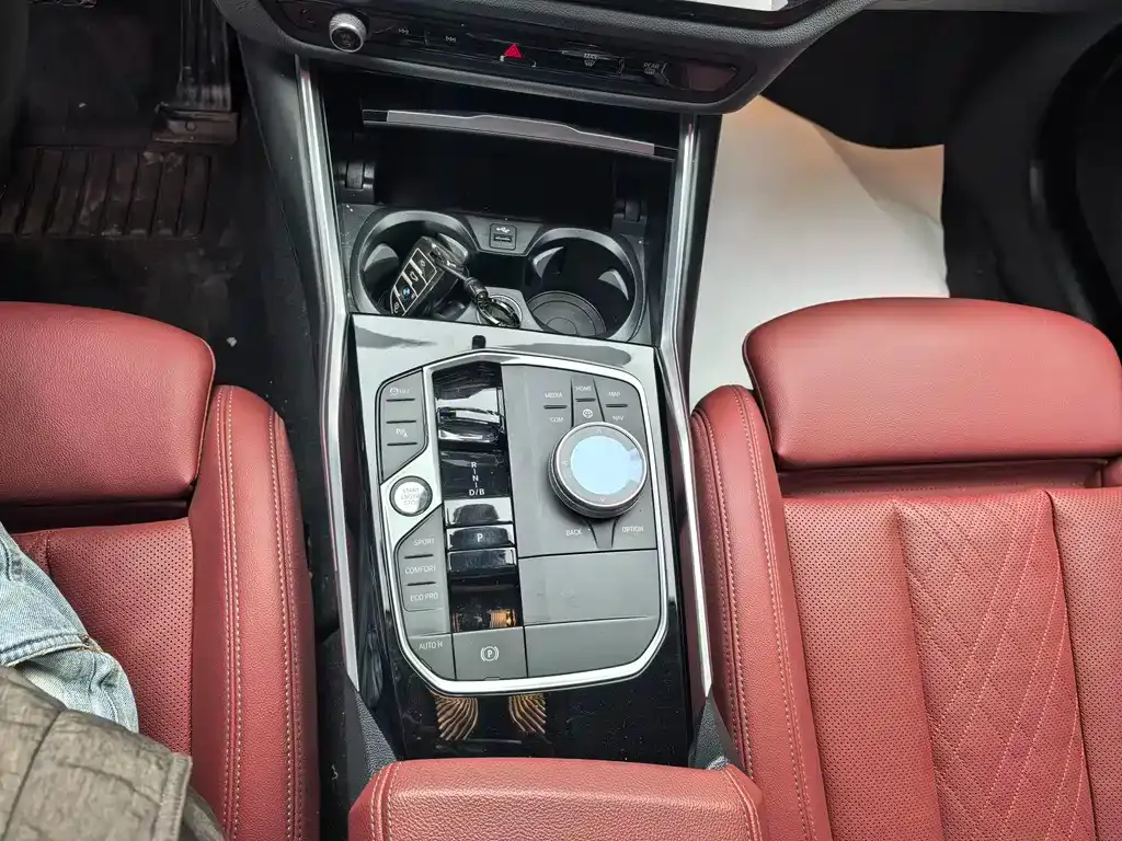 BMW i3 2024 из CN, фото 10