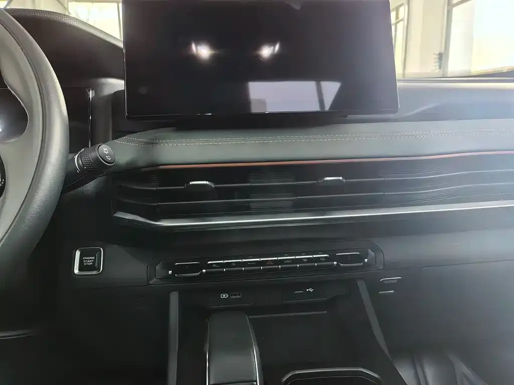 Geely Haoyue L 2023 из CN, фото 2