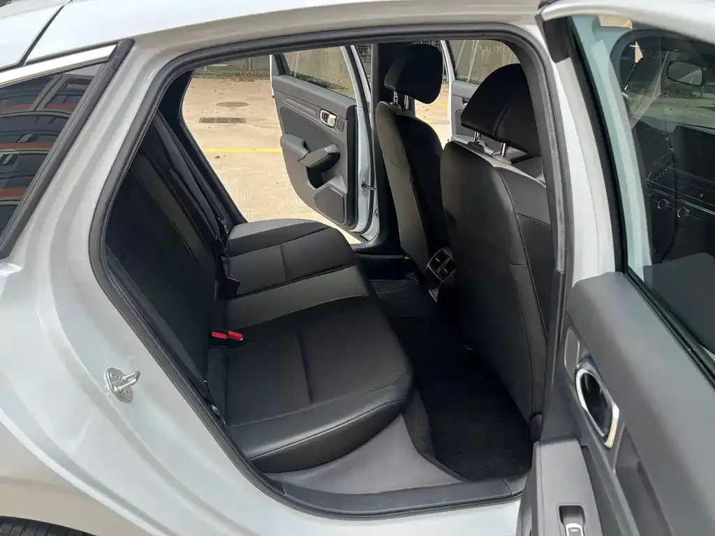 Honda Civic 2023 из CN, фото 2