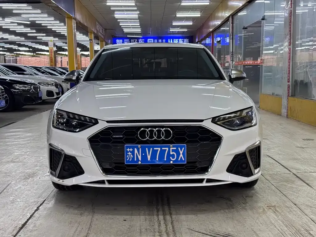 Audi A4L — фото 5