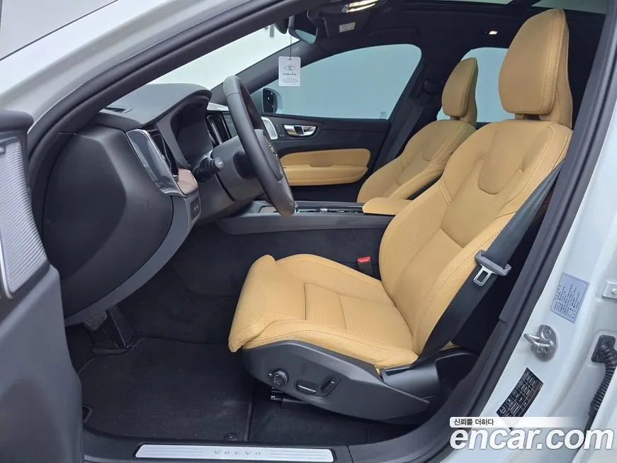 Volvo XC60 2025 из KR, фото 2