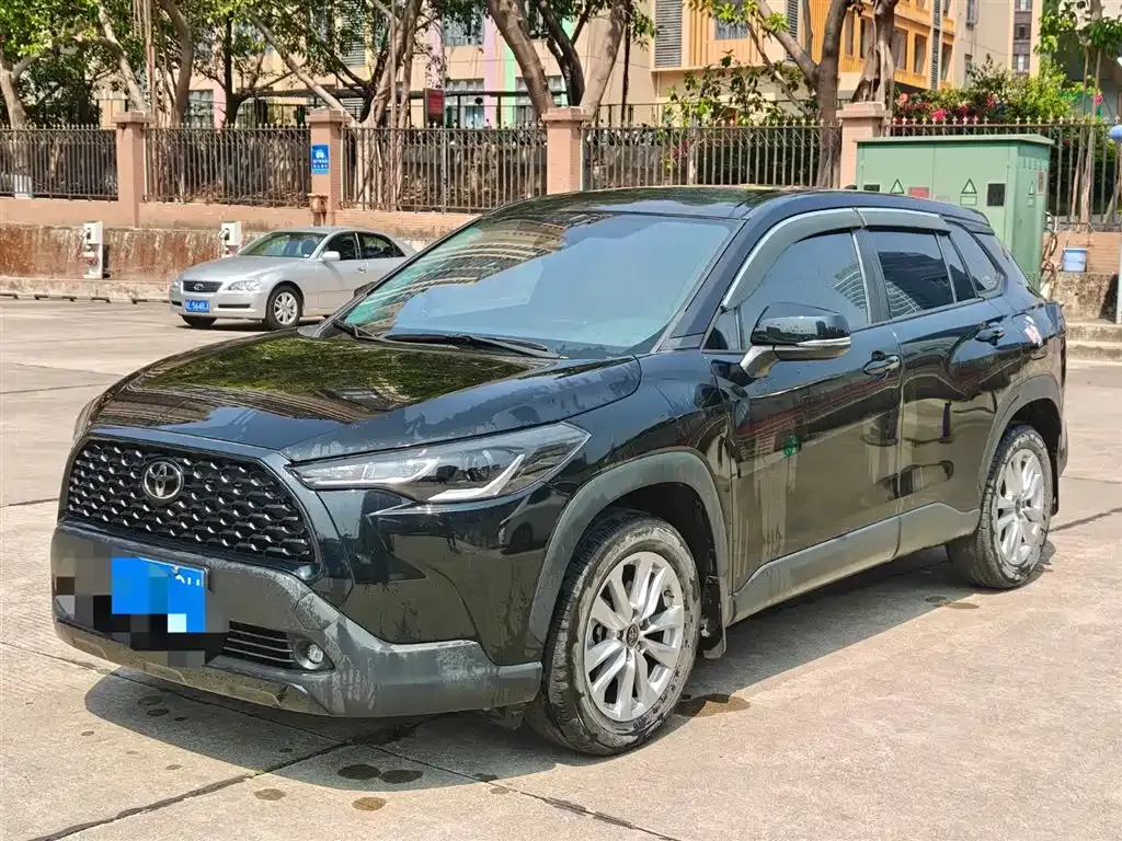 Toyota Corolla Cross — фото 1