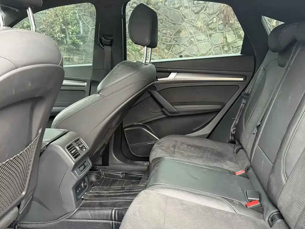 Audi Q5L Sportback 2021 из CN, фото 8