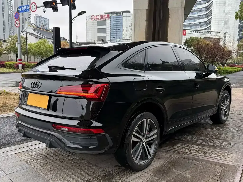 Audi Q5L Sportback 2021 из CN, фото 7