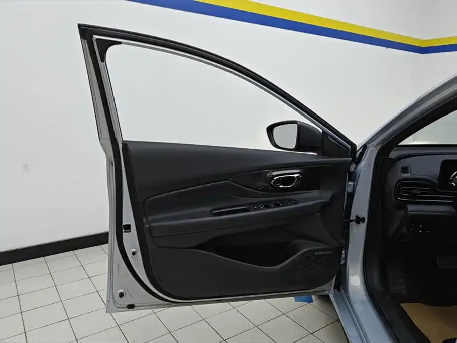 GAC Motor Shadow Leopard — фото 9