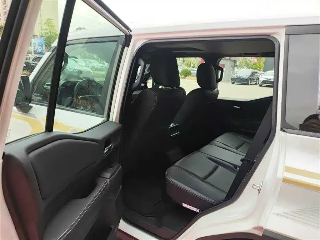 Toyota Prado 2024 из CN, фото 2