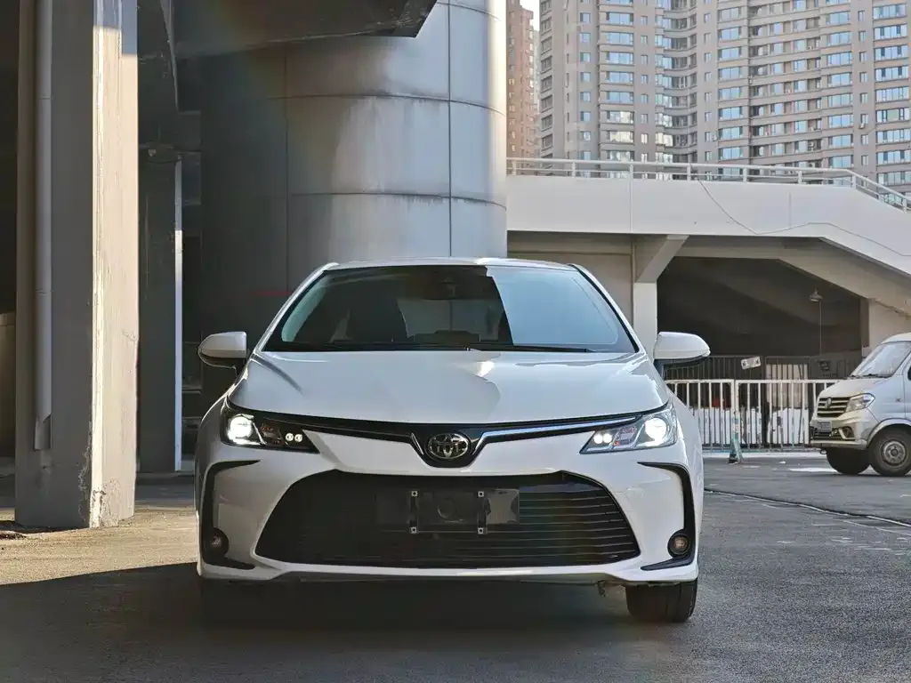 Toyota Corolla 2022 из CN, фото 10