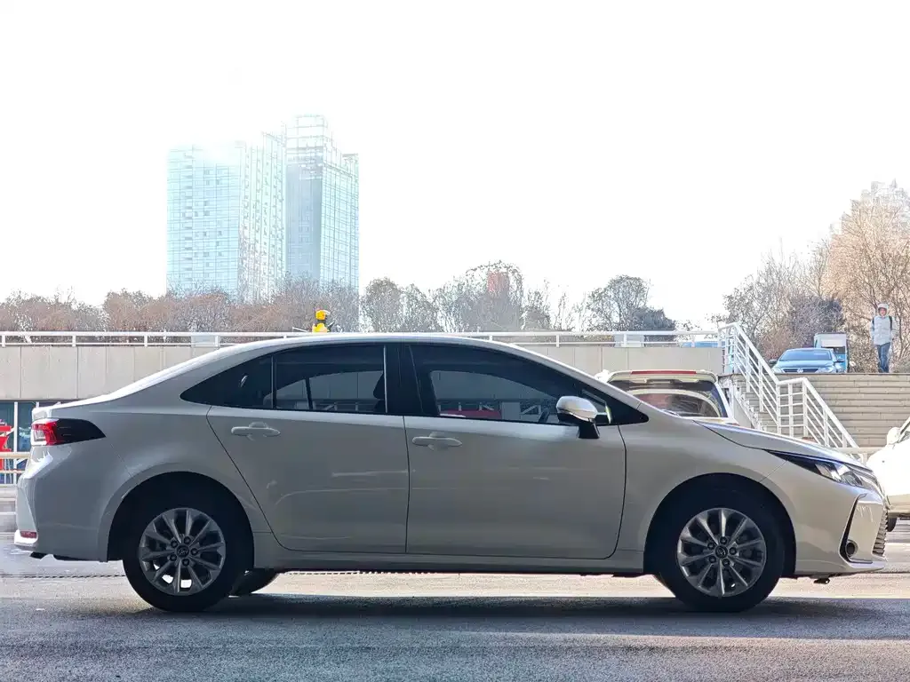 Toyota Corolla 2022 из CN, фото 5