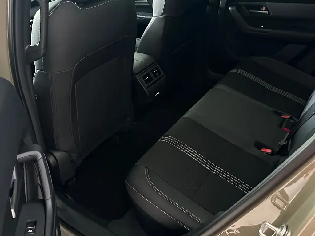 Mazda CX-50 2024 из CN, фото 10