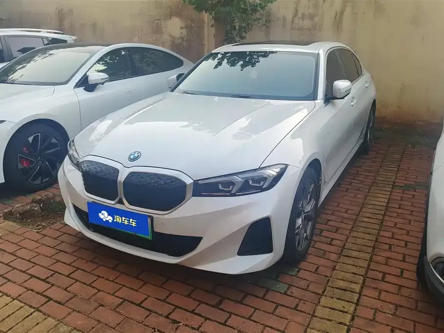 BMW i3 2025 из CN, фото 1