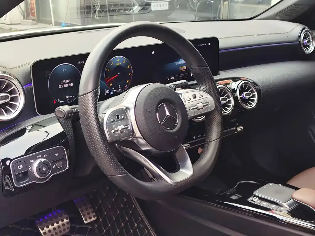 Mercedes-Benz CLA (Import) — фото 9
