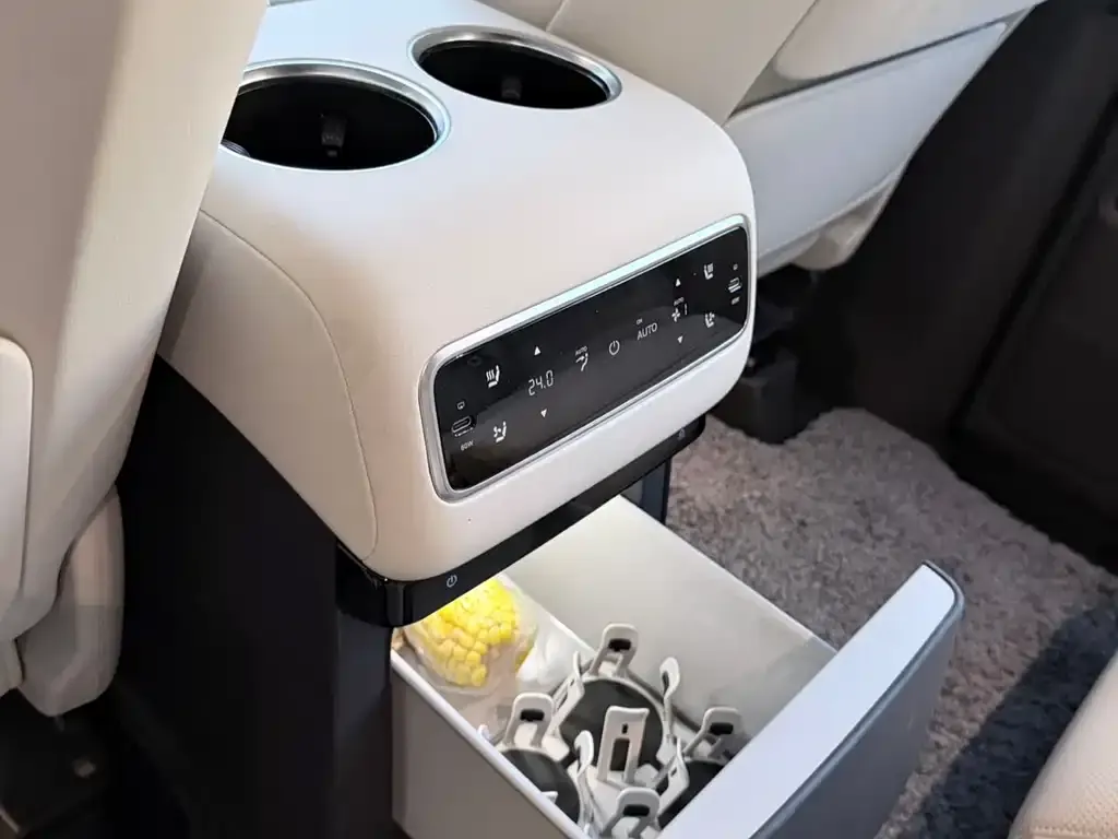 Li Auto MEGA 2024 из CN, фото 2