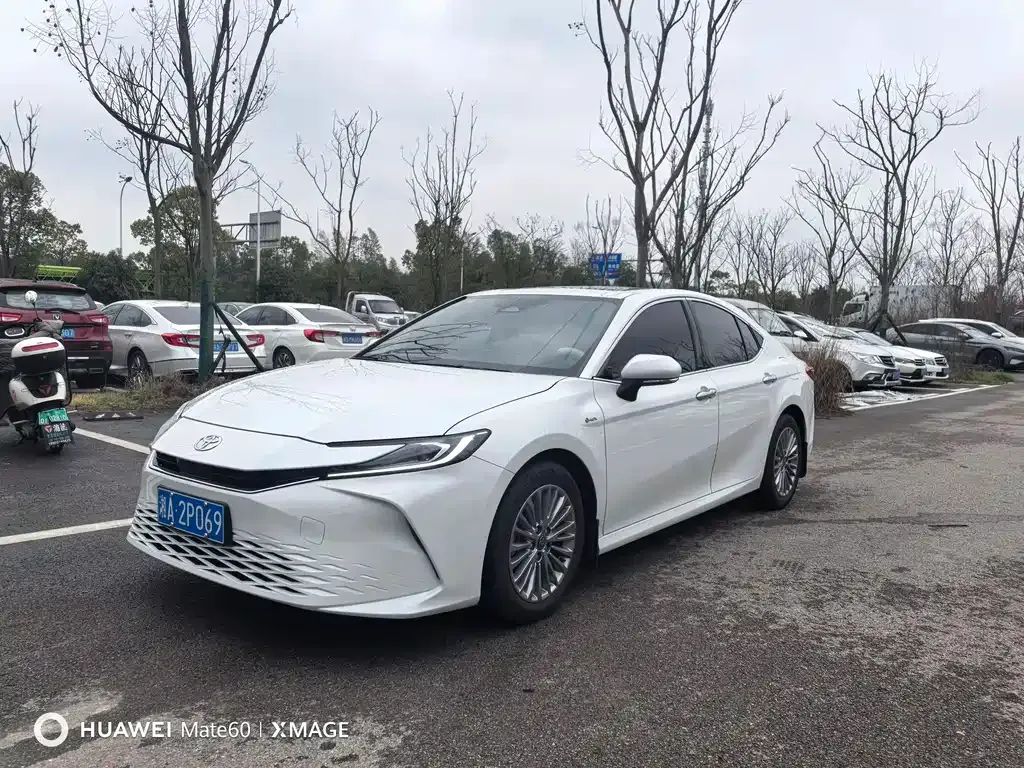 Toyota Camry 2025 из CN, фото 1