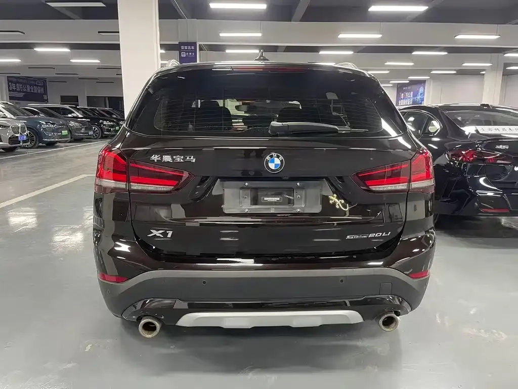BMW X1 — фото 9