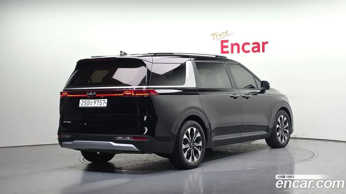Kia Carnival 2023 из KR, фото 2