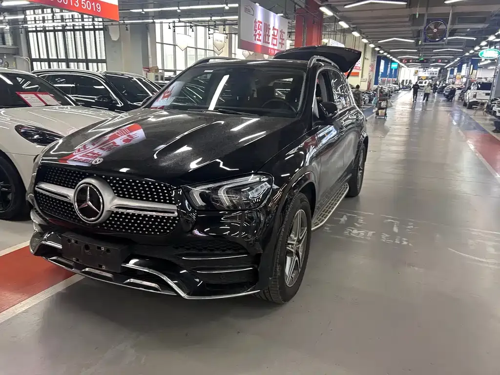 Mercedes-Benz GLE — фото 1