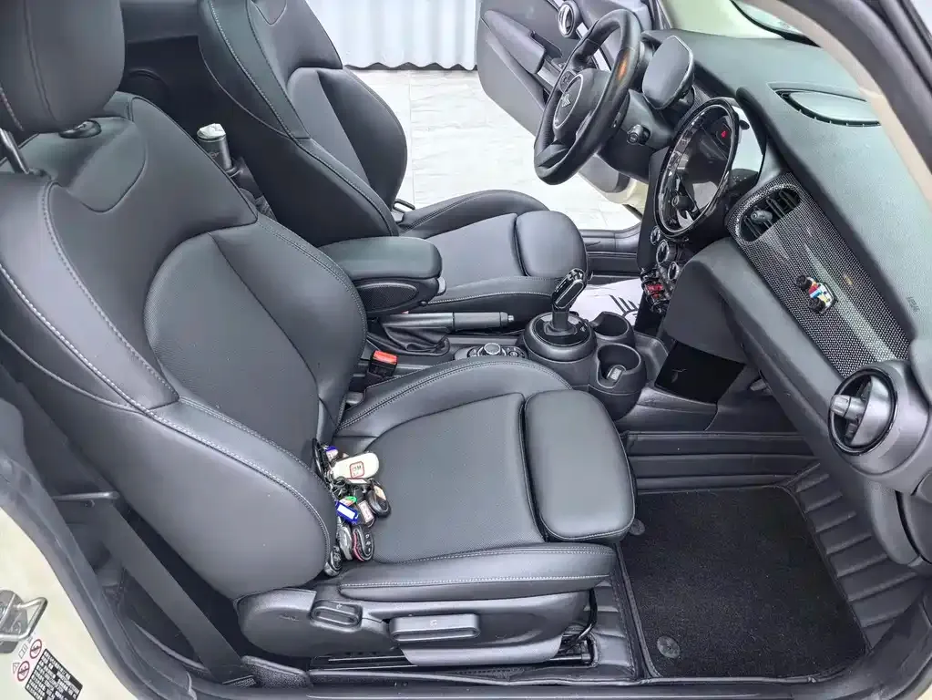MINI Cooper (3-door) 2023 из CN, фото 6